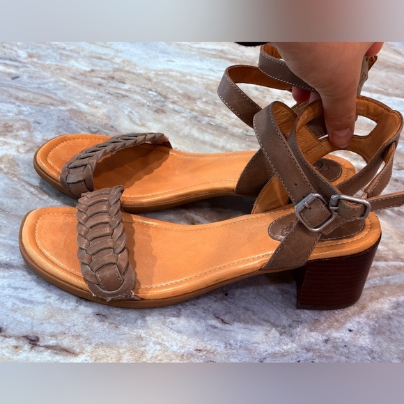 Women’s SPERRY GOLD CUP Vivian heeled leather sandal- Size 8.5 - Picture 3 of 11